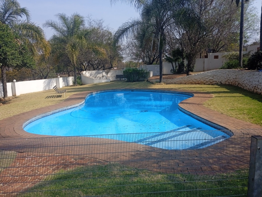 To Let 1 Bedroom Property for Rent in Kosmos North West